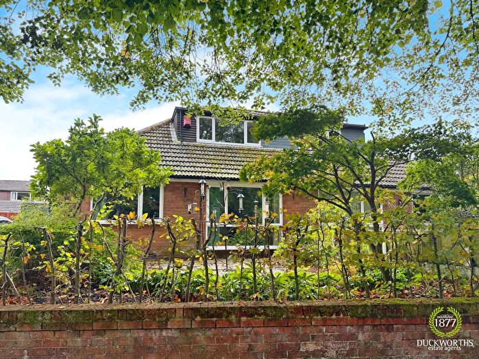 4 Bedroom Semi Detached Bungalow For Sale In Falcon Avenue, Darwen, BB3