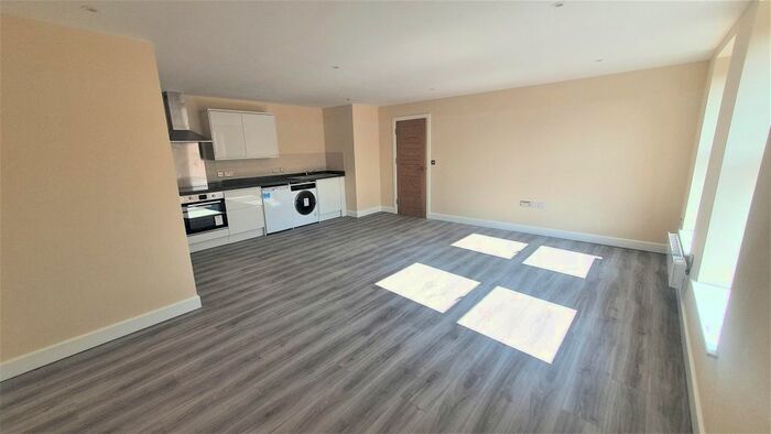 1 Bedroom Flat To Rent In High Street North, Dunstable, LU6