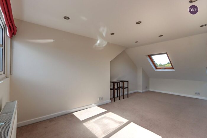 3 Bedroom End Of Terrace House For Sale In Church Lane, Kings Langley, Hertfordshire, WD4