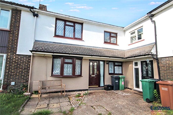 3 Bedroom Terraced House For Sale In Long Walk, Epsom, KT18
