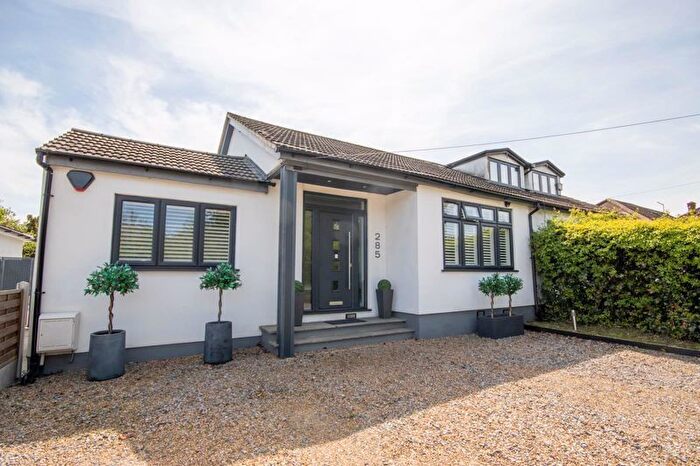 3 Bedroom Semi-Detached Bungalow For Sale In Chelmsford Road, Shenfield, Brentwood, CM15