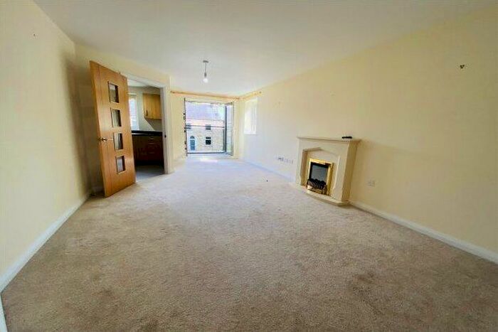 1 Bedroom Flat To Rent In Lancaster Road, Carnforth, LA5