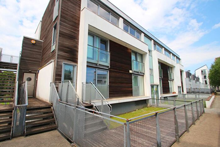 1 Bedroom Flat To Rent In Lanark Street, Glasgow Green, G1