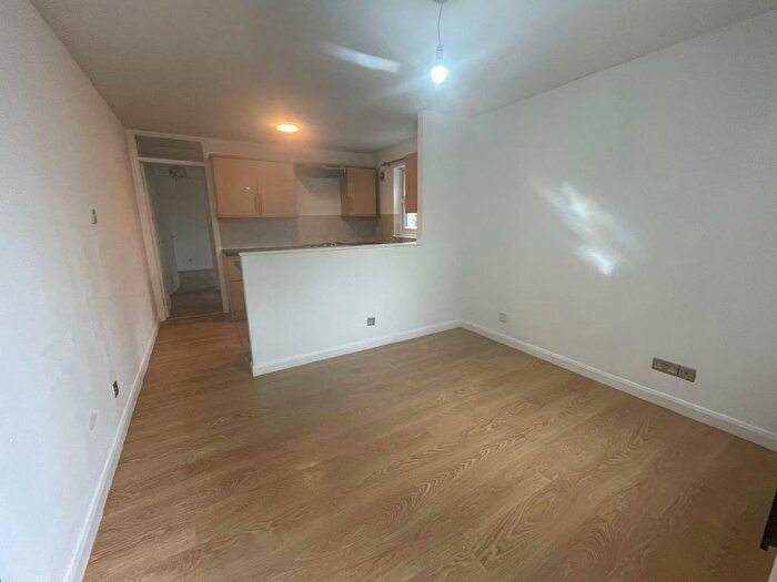 1 Bedroom Flat To Rent In Gloucester Court, Dock Road, Tilbury, Essex, RM18