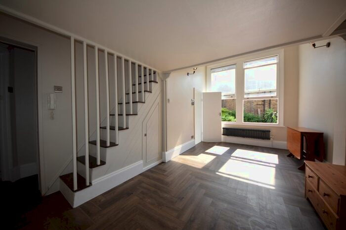Studio To Rent In Junction Road, Archway, London, N19