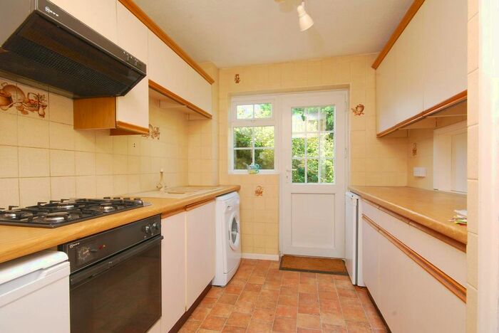 3 Bedroom Semi-Detached House To Rent In Lynwood, Guildford, GU2