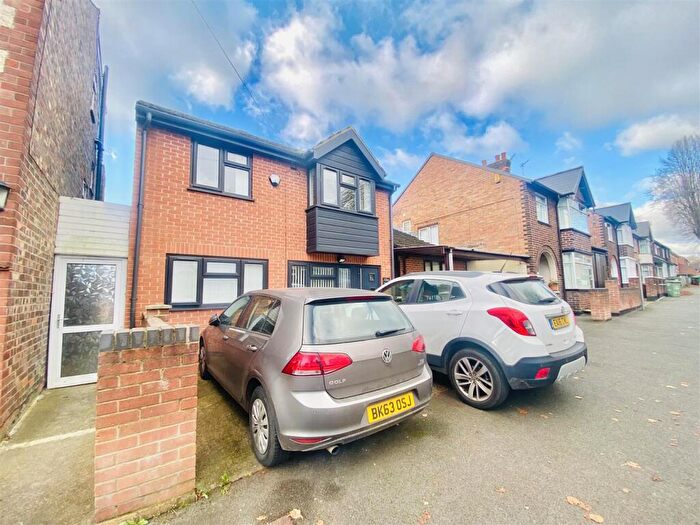 6 Bedroom House To Rent In Allington Avenue, Nottingham, NG7