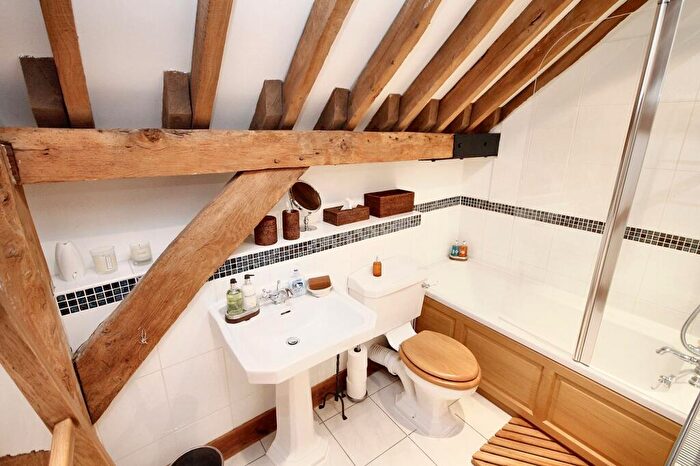 6 Bedroom Detached House To Rent In Farnham Park Lane, Farnham Royal, SL2