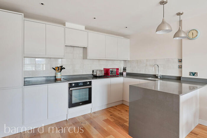 2 Bedroom Flat To Rent In Ewell Road, Surbiton, KT6