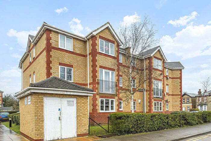 1 Bedroom Flat To Rent In Winery Lane, Kingston Upon Thames, Surrey, KT1