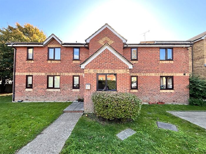 2 Bedroom Flat For Sale In Feltham, TW13