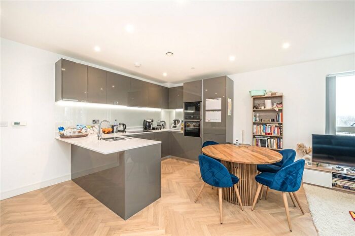 2 Bedroom Flat To Rent In Pegler Square, Kidbrooke Village, London, SE3