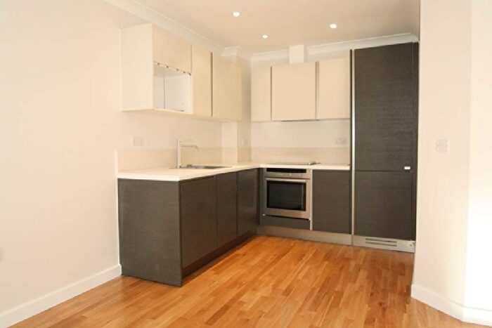 2 Bedroom Flat To Rent In Aston Mews, Kilburn Lane, Kensal Rise, W10