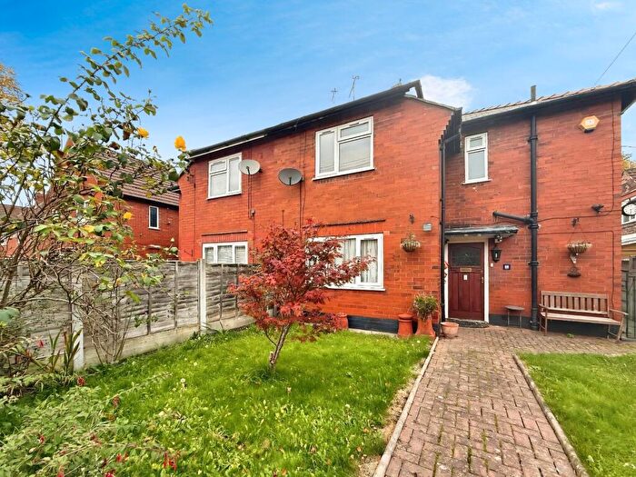3 Bedroom Semi-Detached House To Rent In Garswood Road, Manchester, Greater Manchester, M14