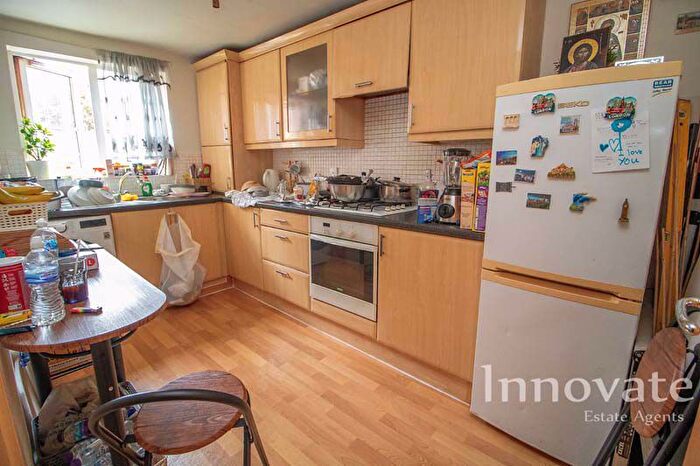 2 Bedroom Flat For Sale In The Moorings, Birmingham, B18