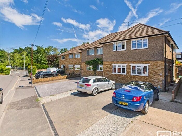 2 Bedroom Maisonette For Sale In Hunter Avenue, Shenfield, Essex, CM15