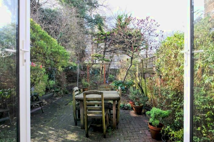 4 Bedroom Terraced House To Rent In Alcester Crescent, Clapton, E5