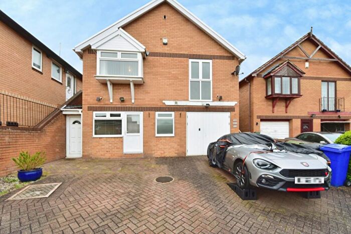 3 Bedroom Detached House For Sale In Stoneacre Avenue, Sheffield, South Yorkshire, S12