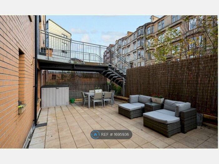 2 Bedroom Flat To Rent In Oban Drive, Glasgow, G20