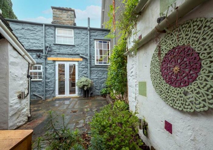 2 Bedroom Cottage To Rent In Tyn Y Cae Estate, South Street, Dolgellau, LL40