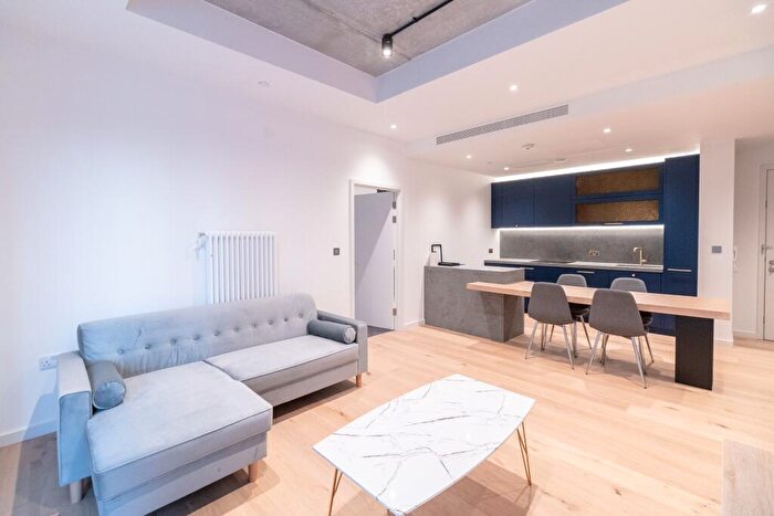2 Bedroom Apartment For Sale In Flat, Rendel House, Goodluck Hope Walk, London, E14