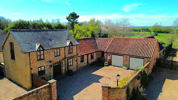 4 Bedroom Barn Conversion For Sale In Main Street, Ewerby, NG34