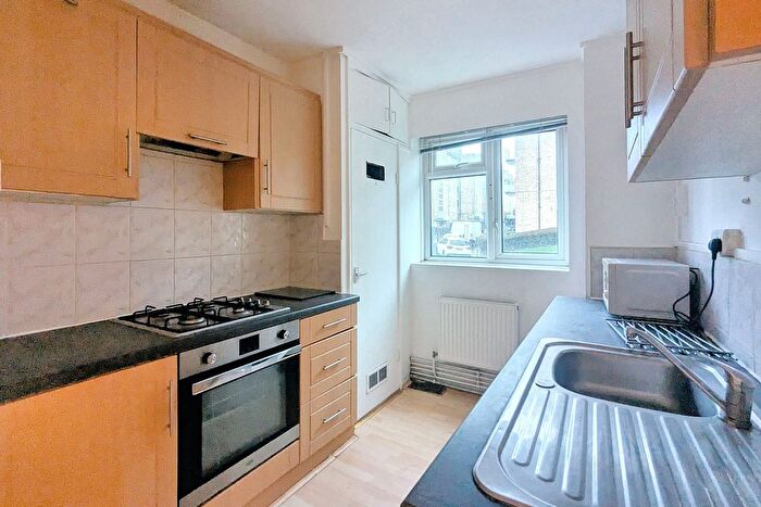 1 Bedroom Flat For Sale In Glen Albyn Road, London, SW19