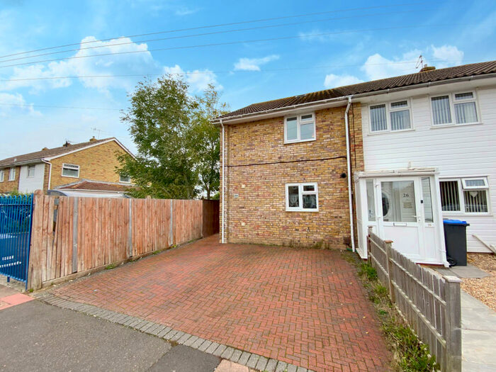 4 Bedroom End Of Terrace House To Rent In Bellview Road, BN13