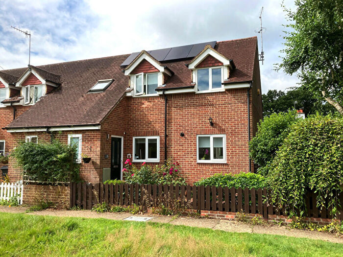 2 Bedroom End Of Terrace House To Rent In Leith Lea, Beare Green, RH5