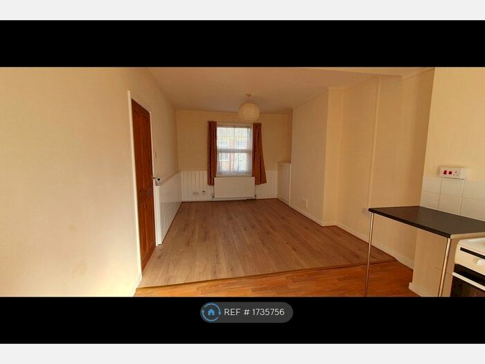 1 Bedroom Flat To Rent In Albert Street, Stanton Hill, Sutton-In-Ashfield, NG17