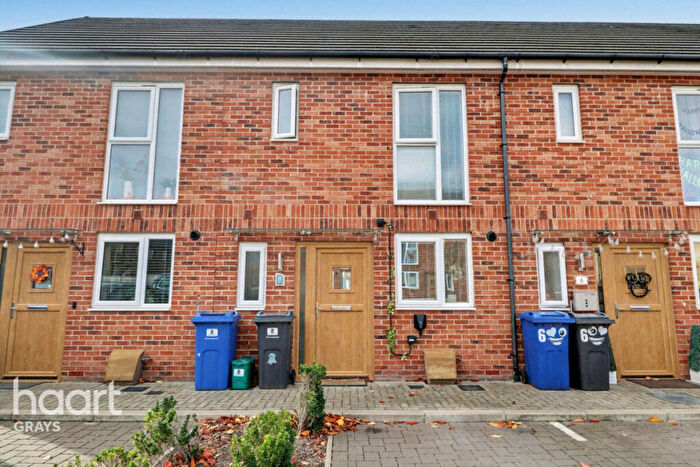 2 Bedroom Terraced House For Sale In Loweswater Way, West Thurrock, RM20