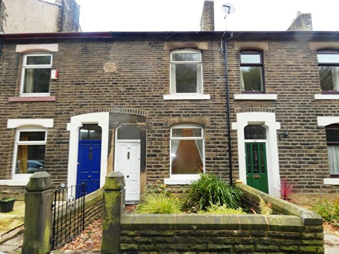 2 Bedroom Terraced House To Rent In Shaw Hall Bank Road, OL3