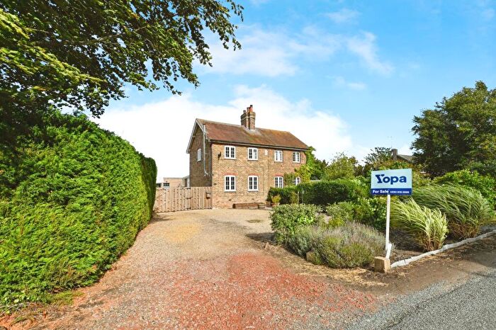 3 Bedroom Cottage For Sale In Anchor Road, Terrington St Clement, PE34