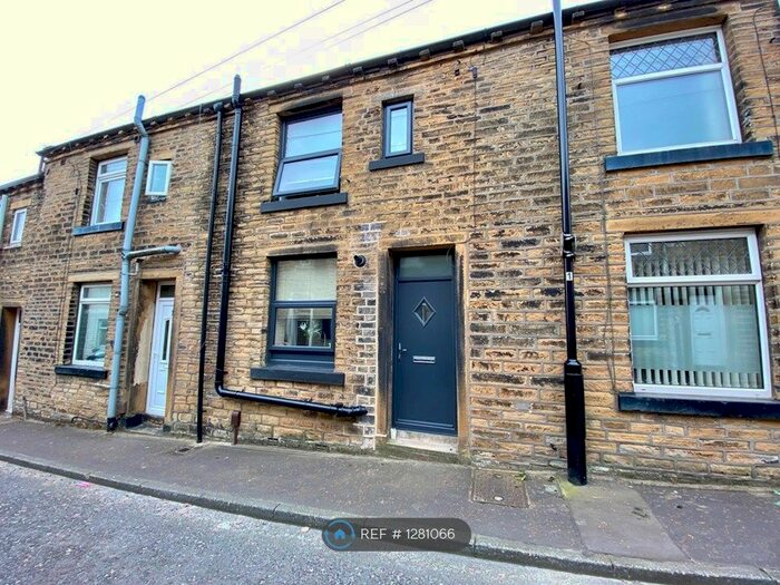 2 Bedroom Terraced House To Rent In Thomas Street West, Halifax HX1
