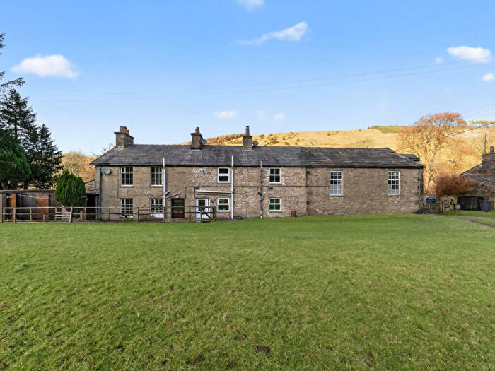 2 Bedroom Cottage For Sale In North View, Garsdale, LA10