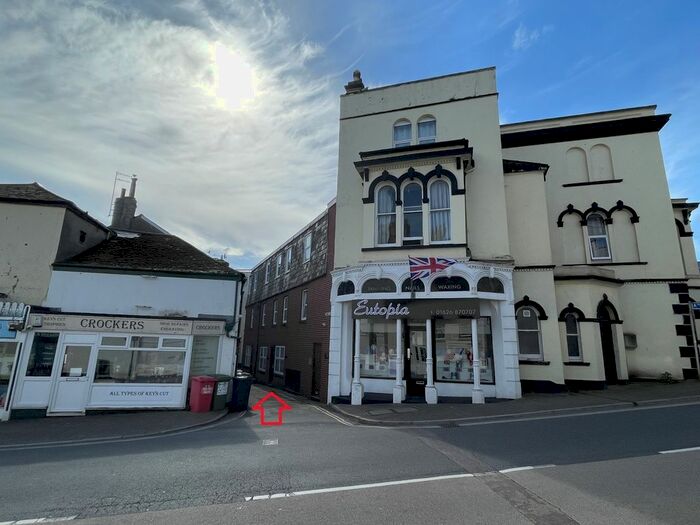 1 Bedroom Flat To Rent In Gilroy House, Clampet Lane, Teignmouth, TQ14