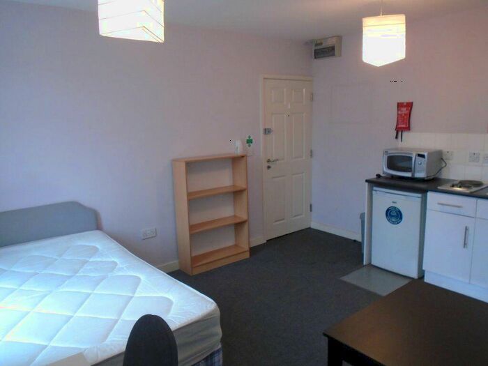 Studio To Rent In Bournbrook House, B29
