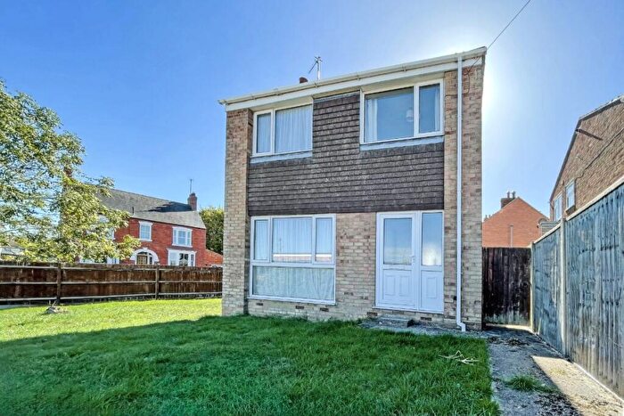 3 Bedroom Detached House For Sale In Mill Road, Bozeat, NN29