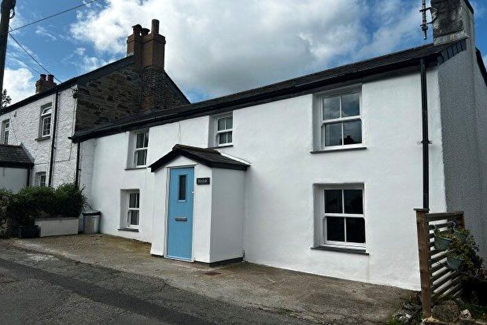 2 Bedroom Property To Rent In Lamorrick, Bodmin, PL30