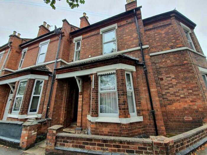 6 Bedroom Terraced House To Rent In Camberwell Terrace, Leamington Spa, CV31