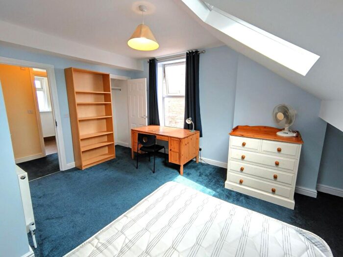 4 Bedroom House To Rent In City Road, Nottingham, NG7