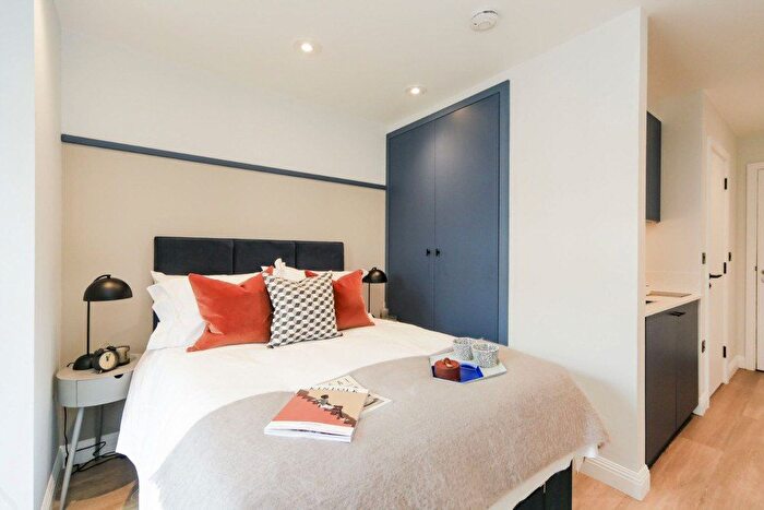 Studio To Rent In Kilburn High Road, NW6