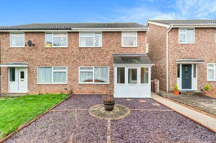 3 Bedroom Semi-Detached House To Rent In Cornwallis Close, Bromham, Bedford, MK43