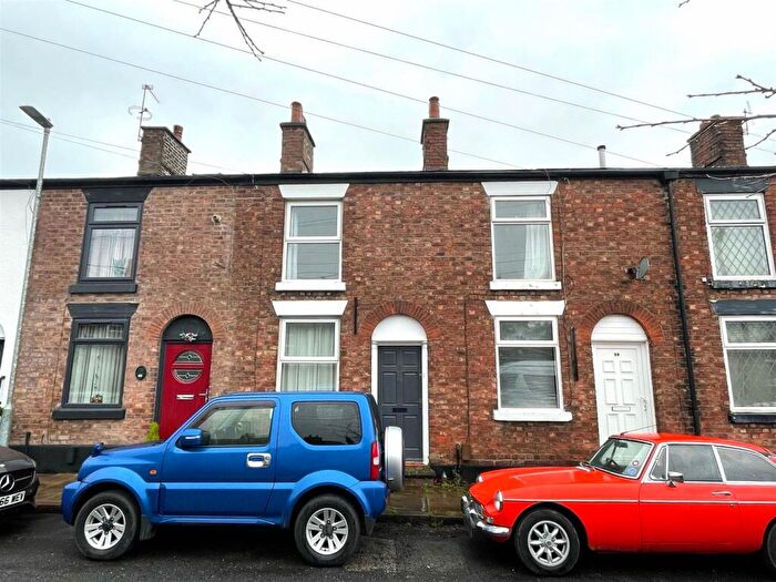 2 Bedroom Terraced House To Rent In Barton Street, Macclesfield, Cheshire, SK11
