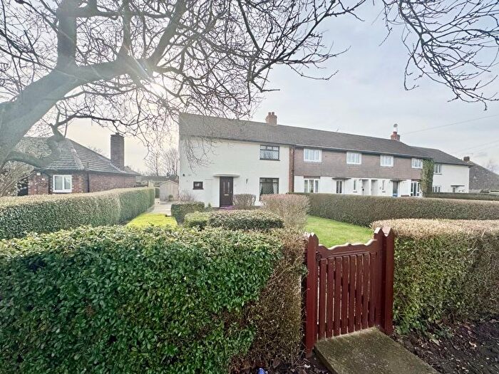 3 Bedroom Terraced House For Sale In Carters Garth Close, Grainthorpe, LN11