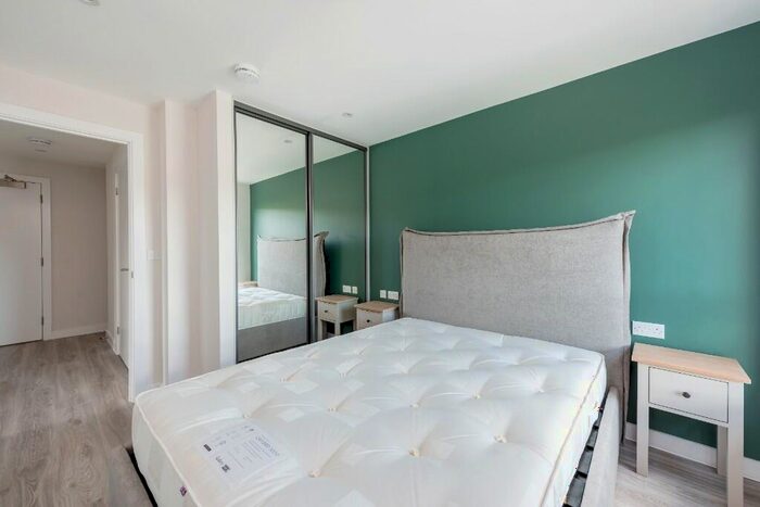 2 Bedroom Apartment To Rent In The Grain Store, Windsor Bridge Road, Bath, Somerset, BA2