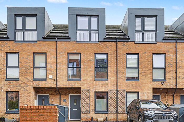 3 Bedroom Property For Sale In Canning Square, Enfield, EN1