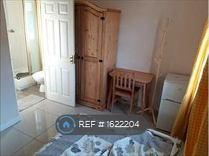 Studio To Rent In Warwick Way, Dartford, DA1