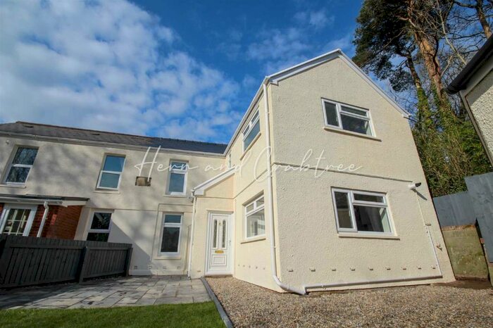 3 Bedroom Cottage To Rent In Pantmawr Road, Rhiwbina, Cardiff, CF14