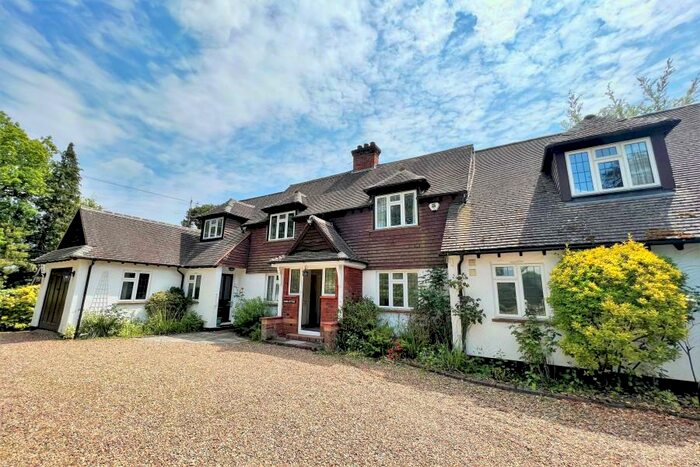 5 Bedroom Detached House To Rent In Woodham, KT15